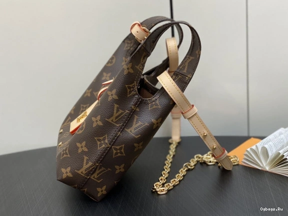 LOUIS Atlantis VUITTON BB 0520